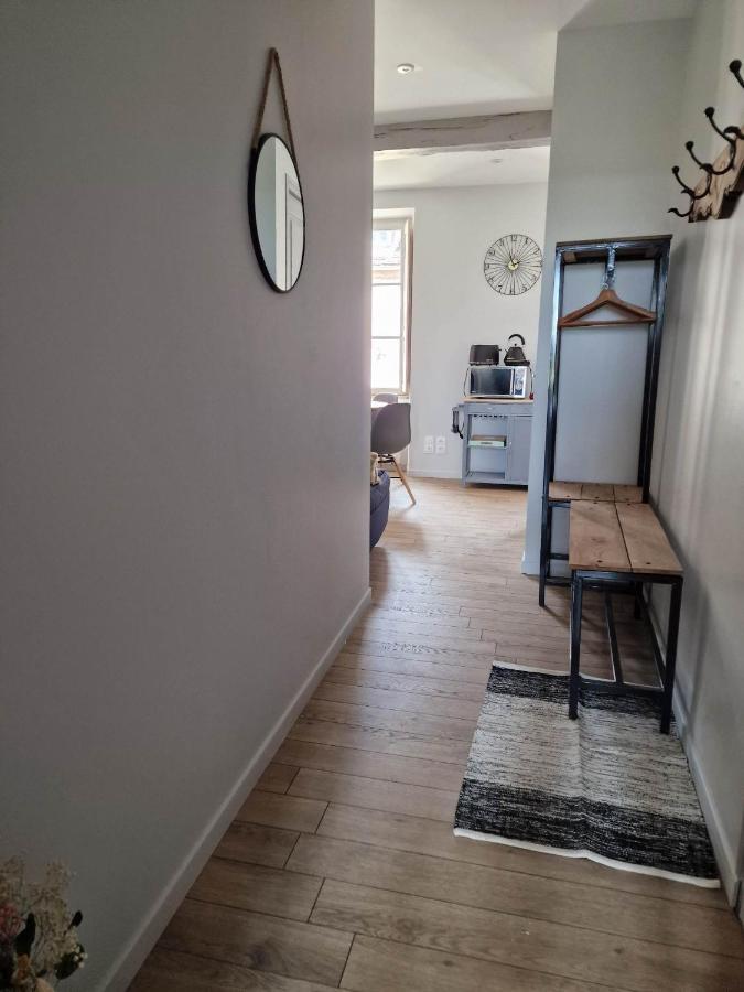 Appartement Au Coeur De Vezelay - Galerie 10 Eksteriør bilde