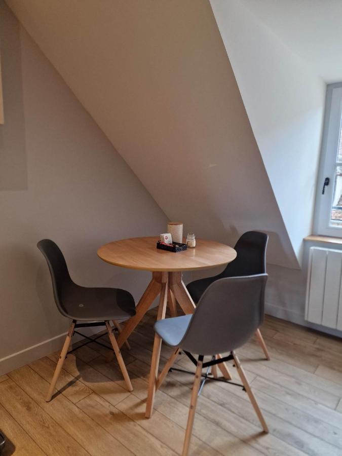 Appartement Au Coeur De Vezelay - Galerie 10 Eksteriør bilde