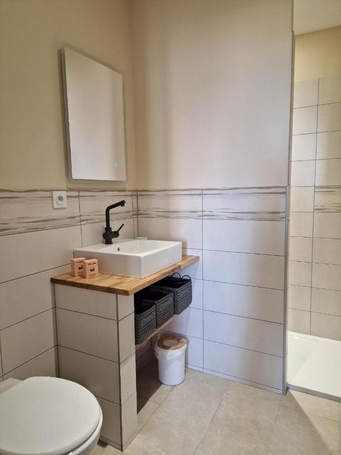Appartement Au Coeur De Vezelay - Galerie 10 Eksteriør bilde